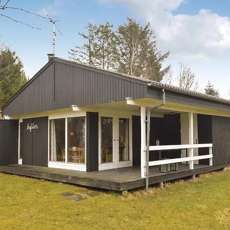 Three-bedroom Holiday In Logstor