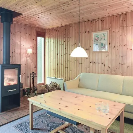 Three-bedroom Holiday In Logstor *